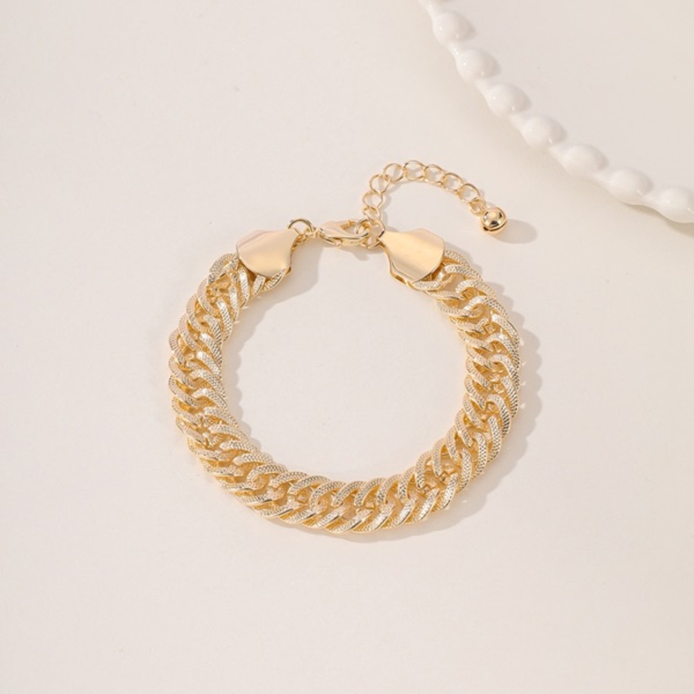 Women’s metal carved style ankle